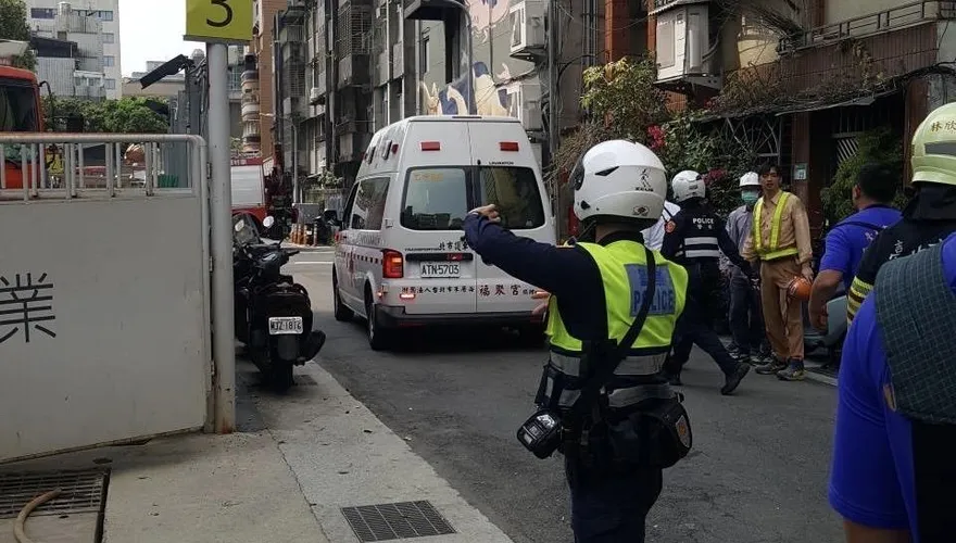 快訊/北市工地意外鋼樑掉落！30歲工人摔死　市府要求立即停工