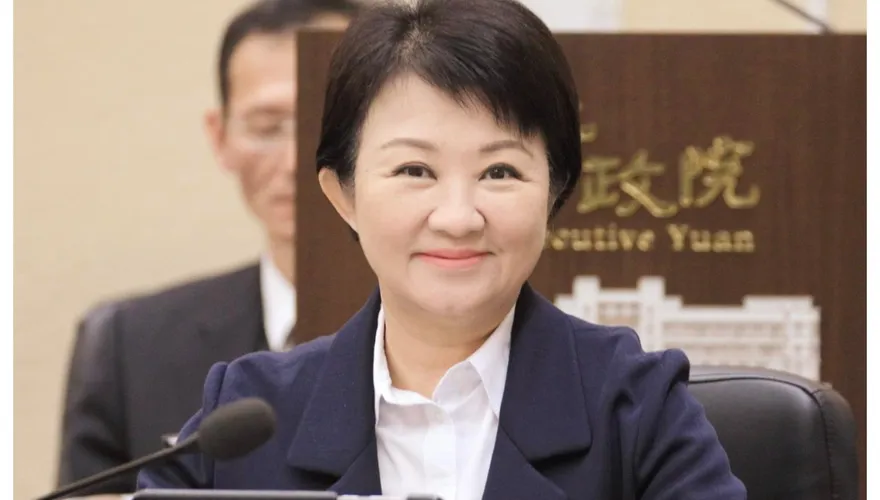 不藏了！盧秀燕臉書曬「超萌照」　軟Q模樣網融化