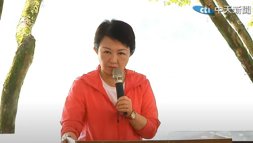 影/陳建仁視察大甲溪水情　盧秀燕當面質疑：中央報喜不報憂