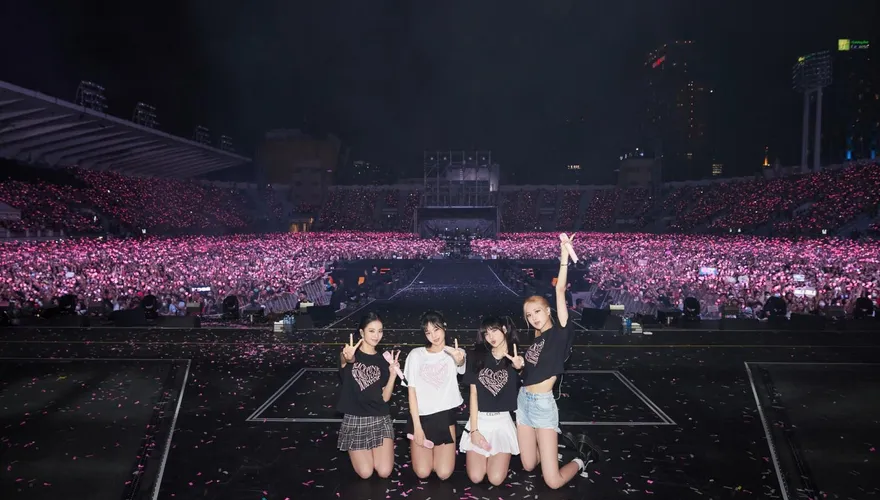 BLACKPINK演唱會人潮爆多！女歌迷喘不過氣「癲癇發作」急送醫