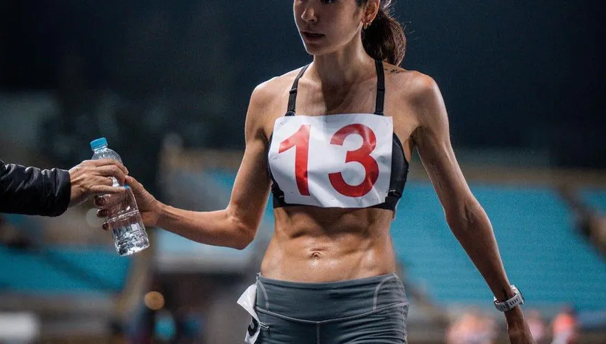 夢幻體態！馬拉松女神再飆冠　雷理莎「沒破PB」仍不滿