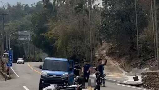 嘉義阿婆灣重大車禍！重機對撞林務局公務車遭「捲入車底」　騎士送醫不治