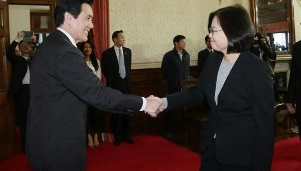 馬英九訪陸兩岸破冰/ 蔡英文、馬英九同時出訪  引外界聯想