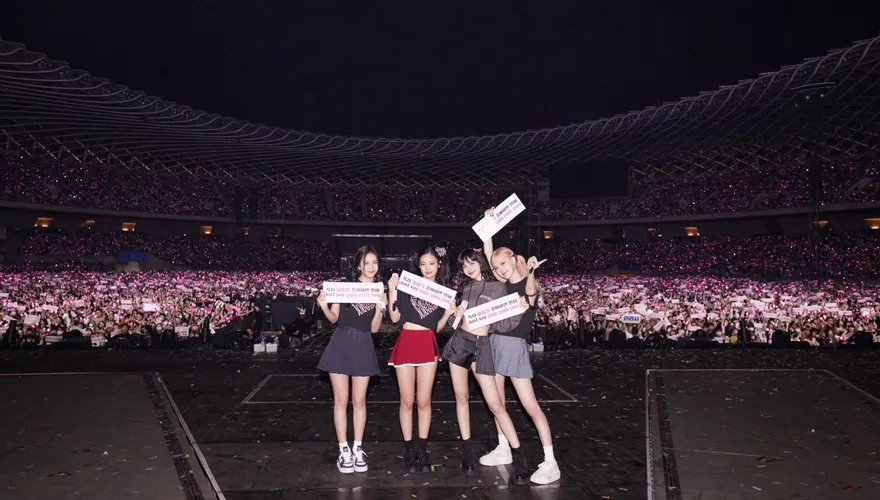 BLACKPINK來台「狂嗑火鍋」！開唱完大啖台灣美食　Lisa甜喊：美好的回憶