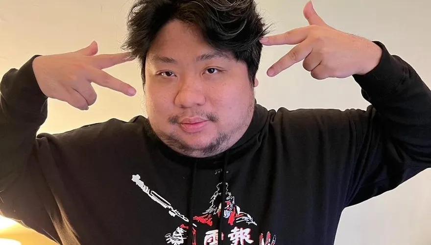 刷一排恭喜！統神升格三寶爸　妻003親曝三胎體重：更大隻