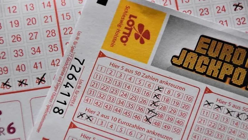 連5週買彩券養號「真的中頭獎」！情侶開心衝兌獎…卻因「1動作」痛失70億獎金