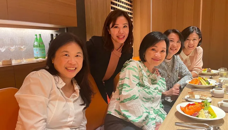 柯志恩合體藍營4女神：該罵的、該講的都不保留了！
