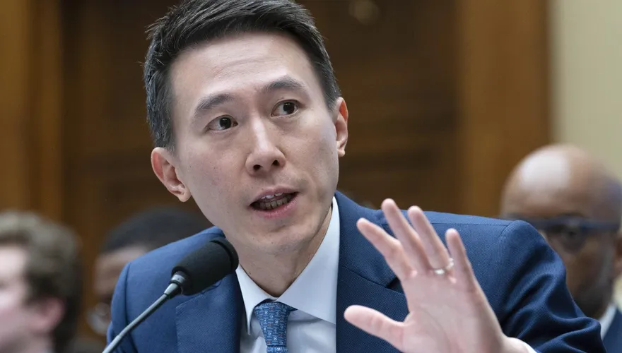 5小時無稽拷問　冷靜接招的TikTok CEO周受資是誰？