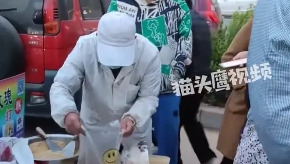 影/老闆多切三斤糕點遭顧客拒買單　竟開口威脅：不買就報警