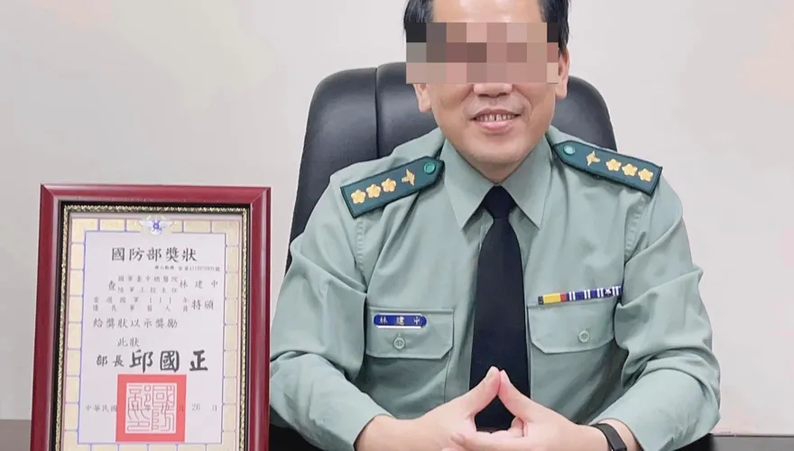 大逆轉！國軍貪醫家中抄出2300萬現金、還有點鈔機　交保1個月被收押