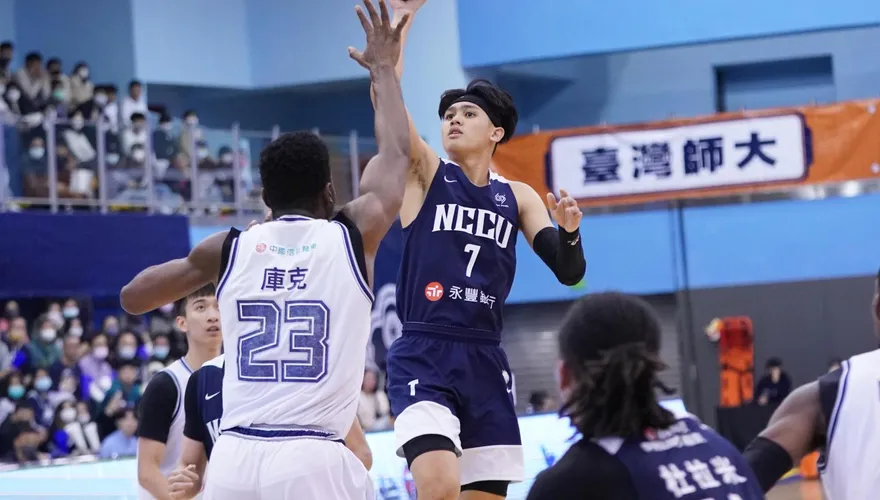 UBA/游艾喆大三元太威！政大擊潰世新　3連霸僅差最後1勝