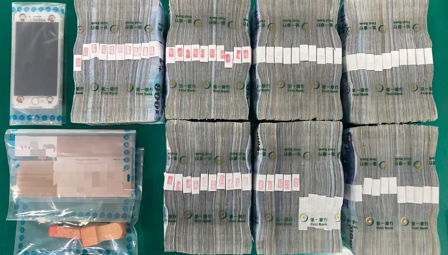 影/直接讓詐團嘴邊的700萬飛了！樹林警高效攔詐　銀行櫃檯前逮車手