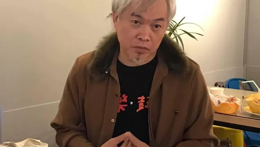 康康「差點中風坐輪椅」！通告滿檔積勞成疾 　證實已分配財產