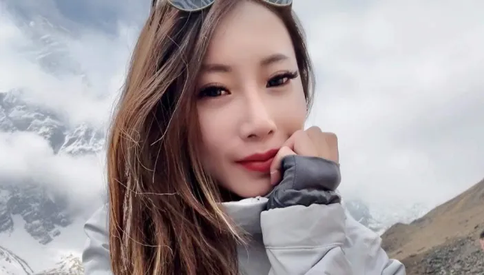 被爆當富商小三、登頂造假！「登山女神」拍片反擊...美女律師1句話開酸
