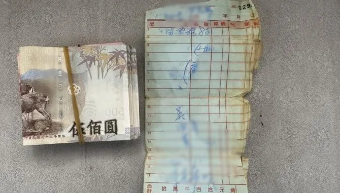 台中婦騎車噴飛貨款1.2萬　犀利警靠這「關鍵」找到失主