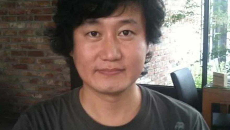 傳奇搖滾樂團吉他手驚傳車禍身亡！出國旅遊「騎車撞電線杆」　享年54歲