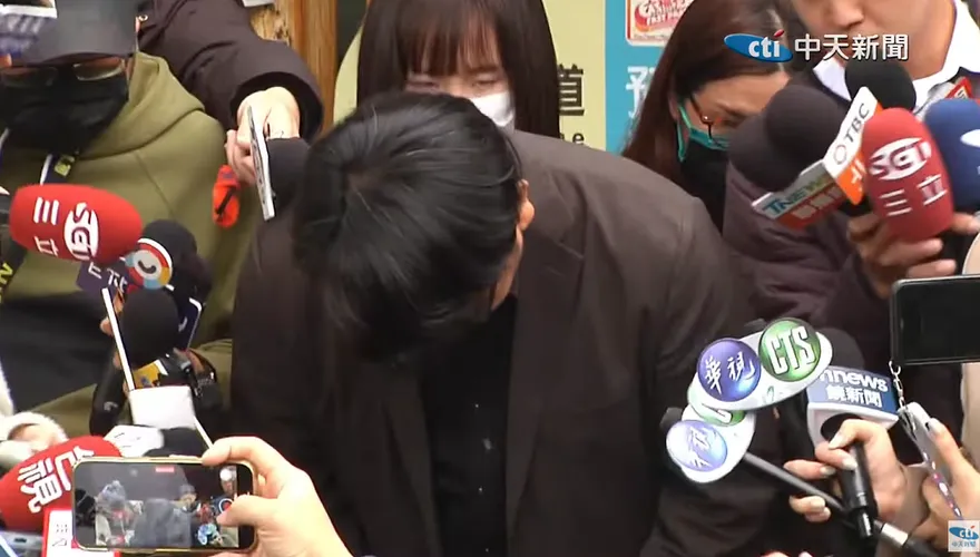 狒狒遭射殺！六福村將嚴懲高層　鞠躬致歉：關閉動物園區開放無時間表