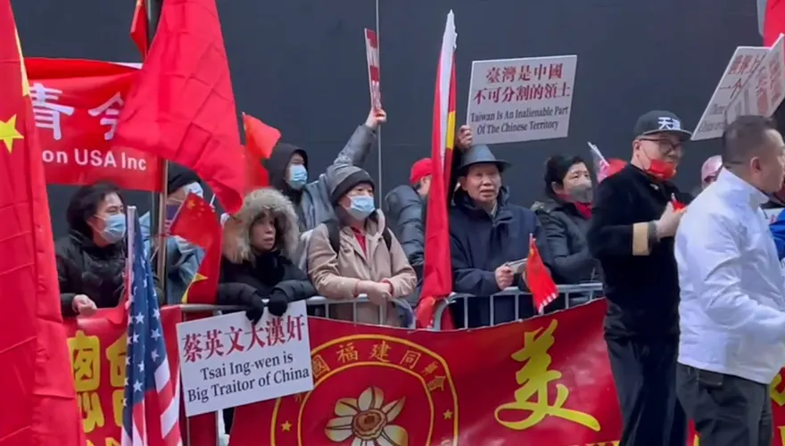 影 蔡英文出訪/紐約哈德遜研究所演說　遇陸民眾抗議繞道避衝突