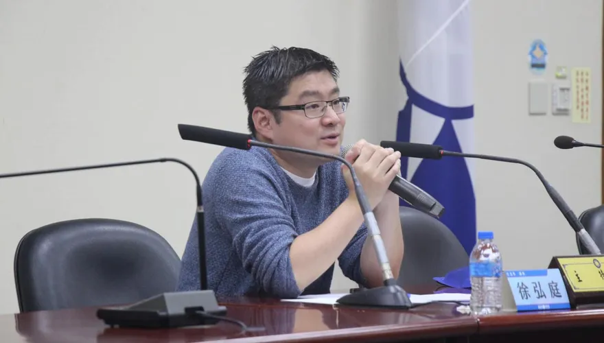 快訊/震撼！北市議員徐弘庭宣布退出立委初選　下午記者會說明