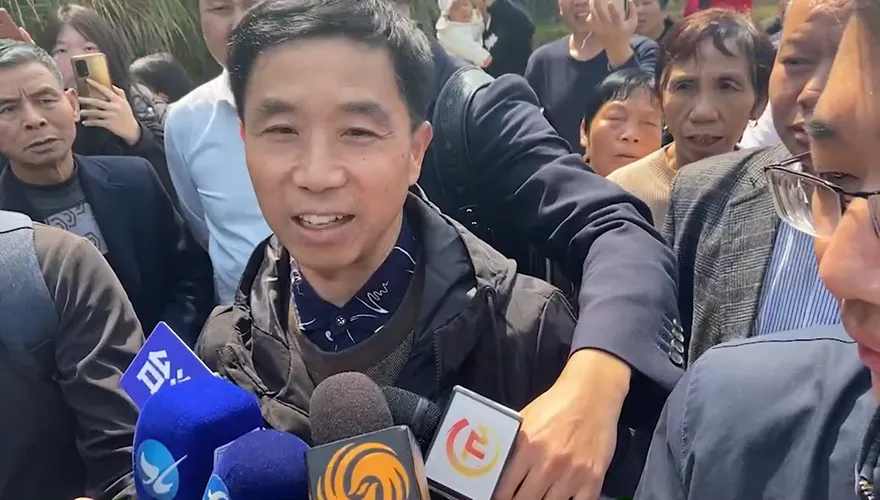 影/馬英九訪陸破冰　馬氏宗親喊話「兩岸一家親」　鄉親爭睹馬英九讚：湖南話標準！