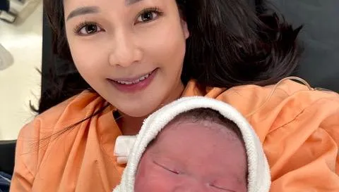 中天美女主播張若妤生了！「馬拉松式內診」剖腹吃全餐：最勇敢的一天