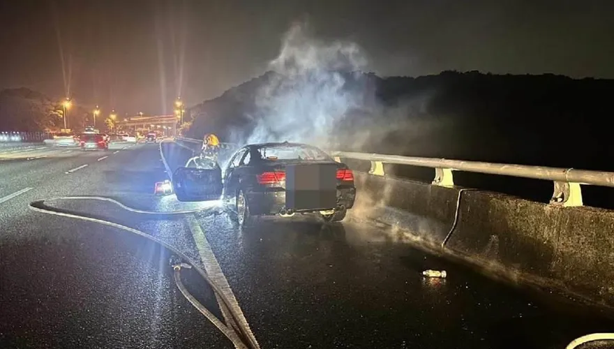 快訊/台中國3驚傳火燒車！BMW燃燒變火球　駕駛跳車躲一劫