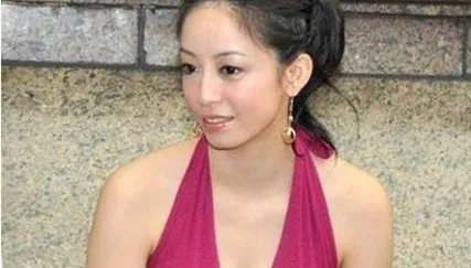 《麻辣鮮師》范筱梵宣告離婚！富商前夫遭爆人蛇集團首腦…共浴2裸女鹹濕片外流
