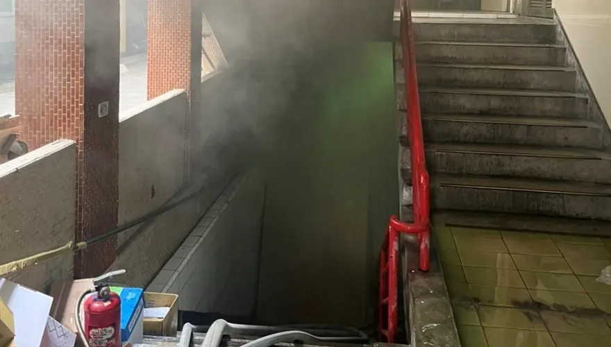快訊/高雄立志中學發生火警！地下室失火濃煙狂竄　445名學生緊急疏散