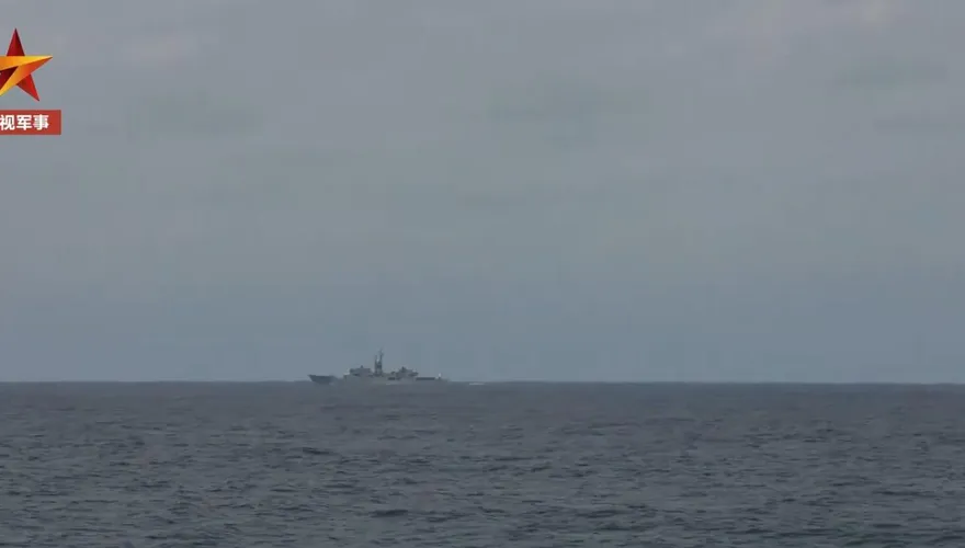 影/解放軍環台軍演　陸公佈Day2最新畫面「與宜陽艦目視距離5海浬」！
