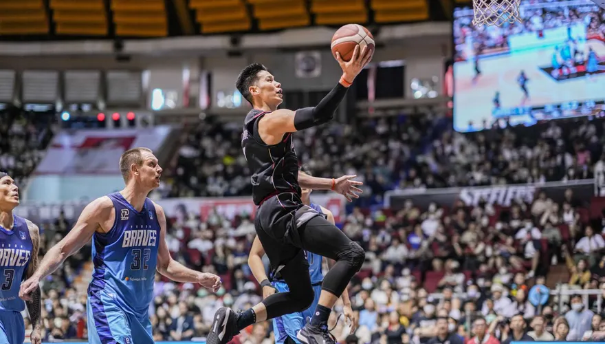 NBA冠軍就是強！林書豪準大三元率鋼鐵人奪4連勝　林志傑只拿9分外線全打鐵