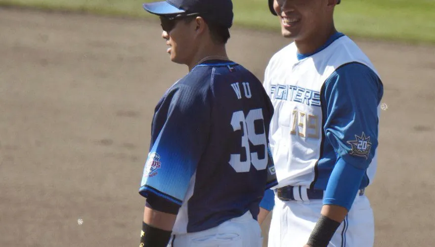一壘相見歡！王柏融吳念庭敲安　大王終結連16打數摃龜低潮