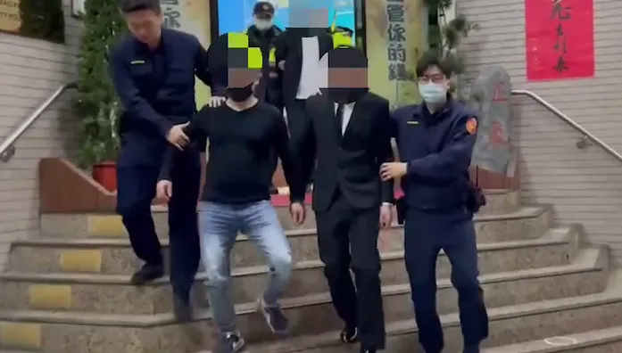 影/西裝筆挺一樣抓！警衝早餐店逮3車手　成功保住1千萬