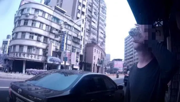 宿醉形同酒駕！男春酒晚宴狂喝　隔日騎車酒測值竟超標