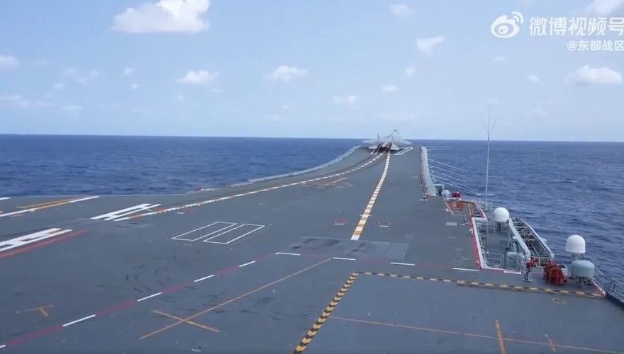 解放軍「山東號」航艦4架次殲-15起飛　學者示警：不靠飛彈就能封鎖台灣