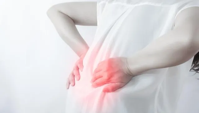 8旬嬤摔倒「腰椎壓迫性骨折」！「骨水泥」灌漿　隔天開心走出院