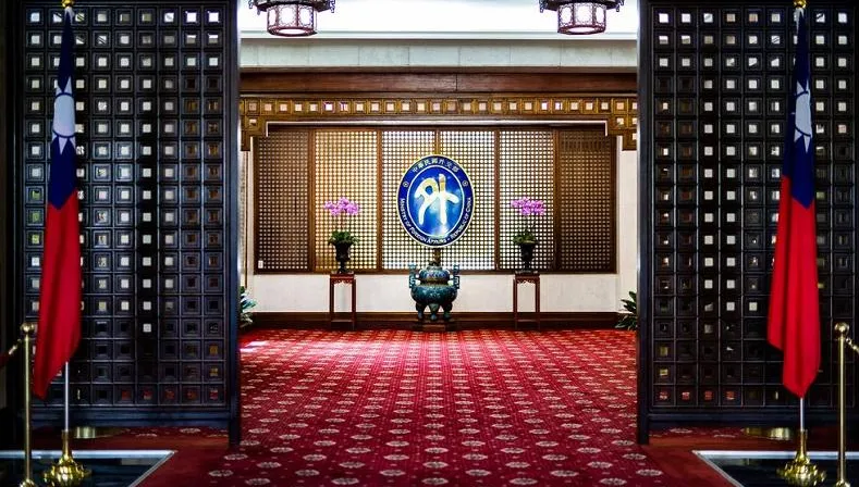前太陽花學運發言人淚控波蘭駐台外交官「2次性侵」 男方回應了