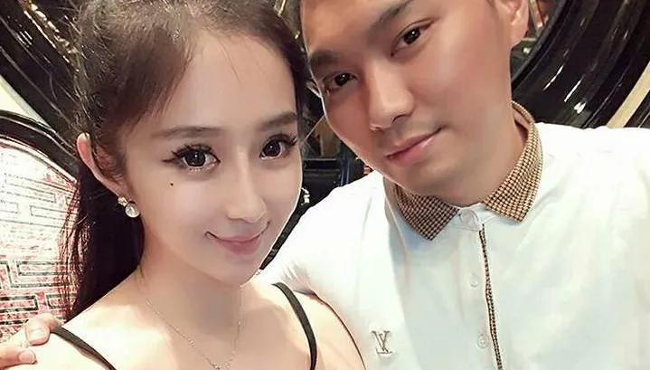 連千毅曝媽媽賣嫁妝「給娜美補辦婚禮」　網翻1年前貼文尷尬了