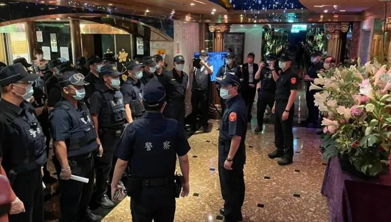 搖不醒出事了！台北龍亨酒店驚傳資深少爺猝死包廂