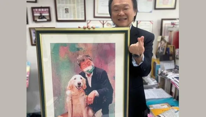 拆封「神秘禮物」酸爆何志偉！王世堅：更能體會陳時中當時怎麼被糟蹋