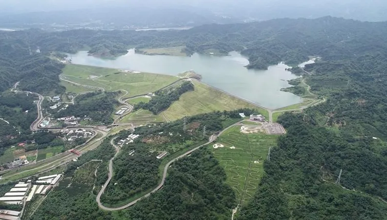 梅雨晚到！湖山水庫蓄水量逼近「百年大旱底線」即起減供　受影響的有…