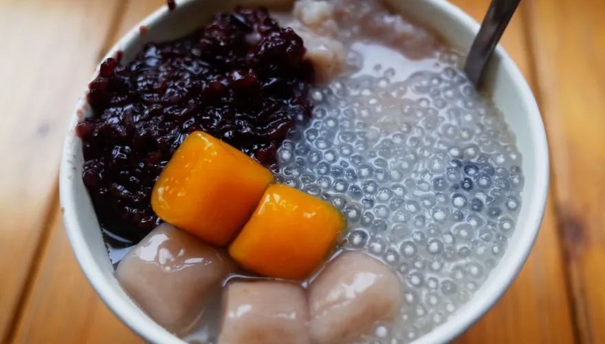 豆花熱量不輸半糖珍奶？加料四顆湯圓＝一碗白飯