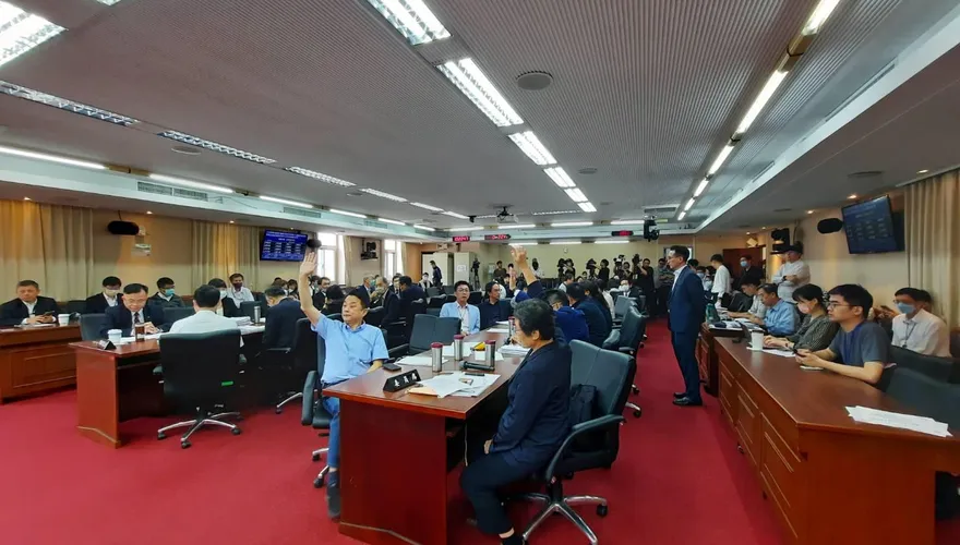 影/提案退回NCC「密件報告」遭否決　在野立委怒轟：民進黨包庇鏡電視！