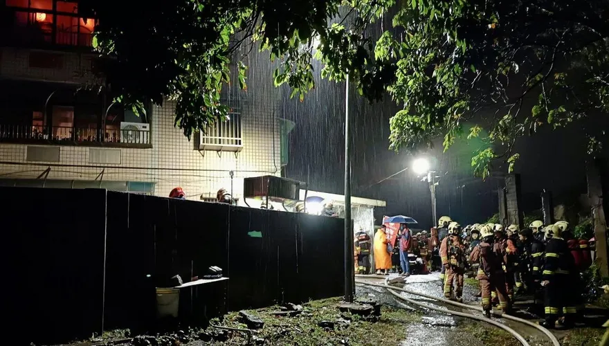 快訊/新北淡水民宅火警8人受困　4人無呼吸心跳4人意識不清送醫