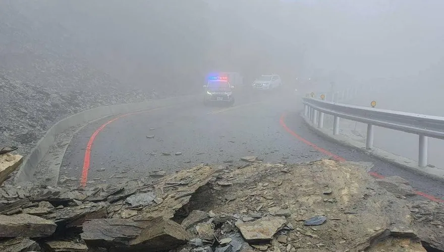 快訊/最強春雨！台14甲線驚傳土石坍方　公路局：雙向車輛無法通行