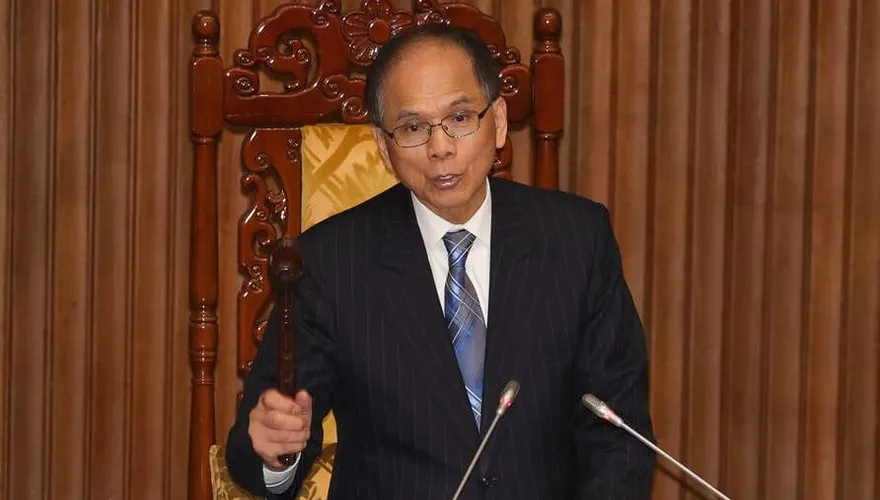 立院三讀證交法修正　股東持股申報門檻降至5%