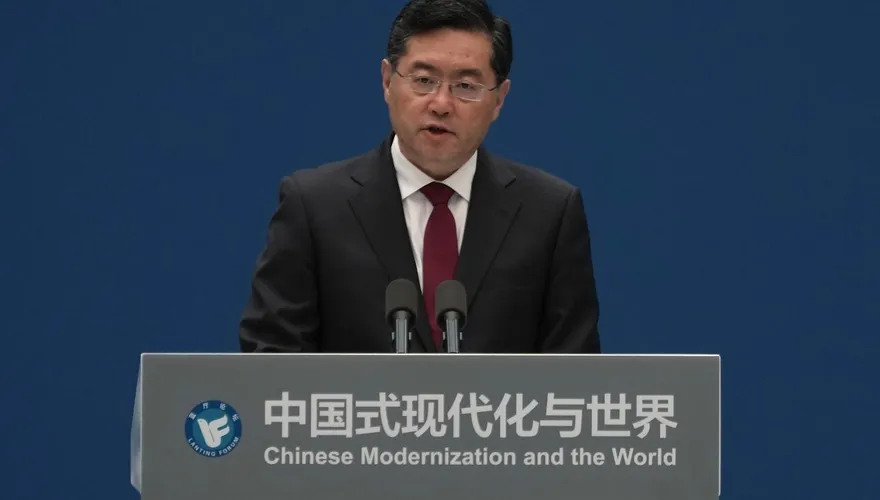 秦剛出席大陸論壇開幕式　發表演講直言：在台灣問題上玩火者「必自焚」