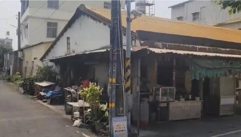 洗個澡被電的不要不要！屏東歸仁路路燈漏電　台電緊急關電
