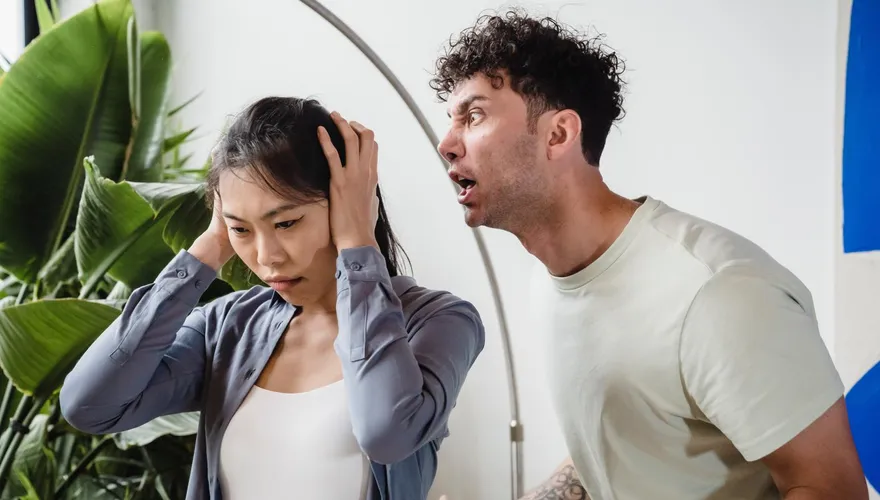 妻偷用情趣用品！他罵「私生活很亂」　遭諷：沒看過A片打手槍？