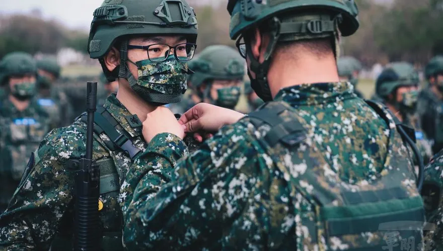 找到了！失聯澎防部士兵藏速食店頂樓　軍方帶回輔導