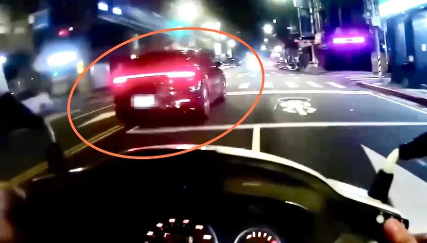 影/黑色保時捷攔檢不停加速逃　警追捕破窗逮酒駕男